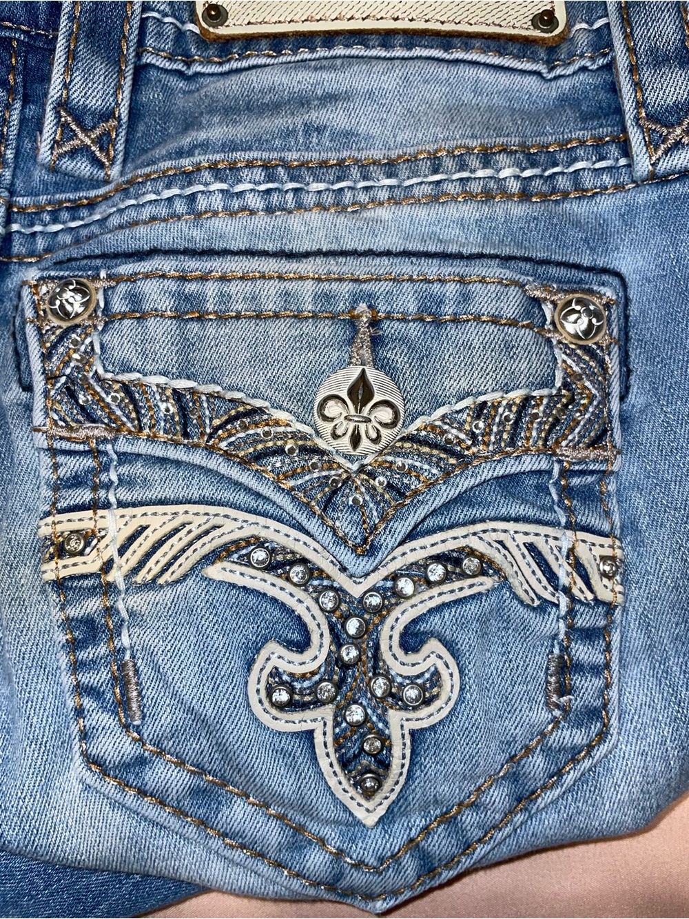 Rock Revival "Cai" Kai Bootcut 24 Jeans Y2K rhinestone crystal Fleur de Lis